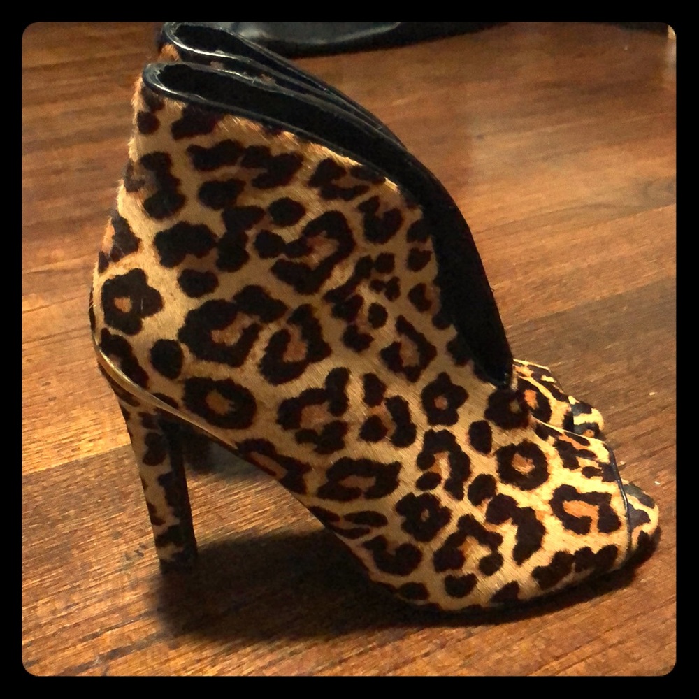 Steve Madden Cheetah Print Open toe bootie